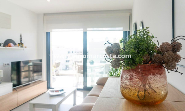 Objekte zum Wiederverkauf - Wohnung - Orihuela Costa