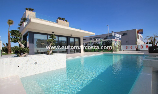 Nueva construcción  - Villa - San Miguel de Salinas