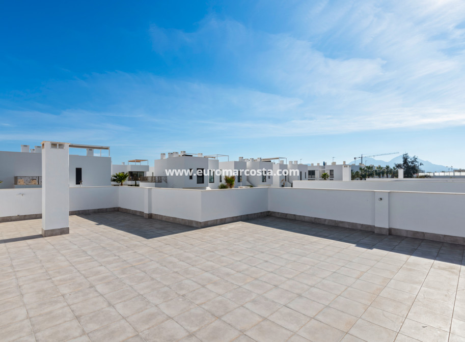 New Build - detached - Islas Menores