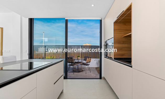New Build - detached - Islas Menores