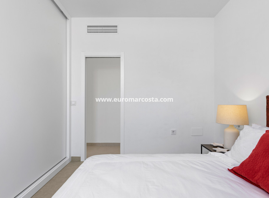 New Build - detached - Islas Menores