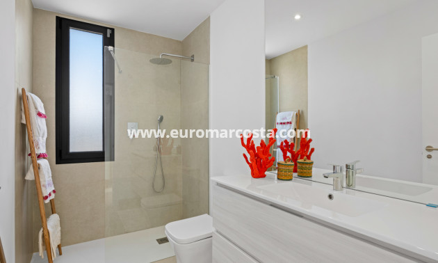 New Build - detached - Islas Menores