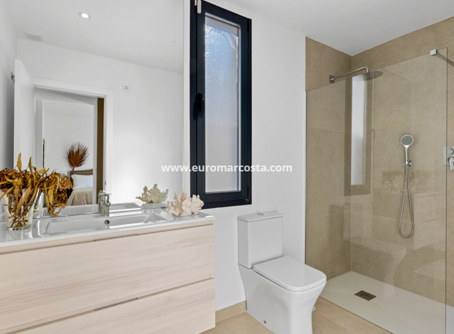 New Build - detached - Islas Menores