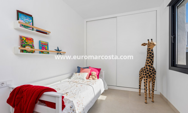 New Build - detached - Islas Menores