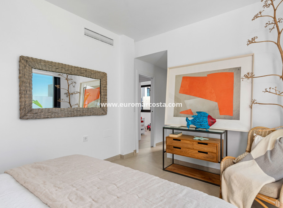 New Build - detached - Islas Menores