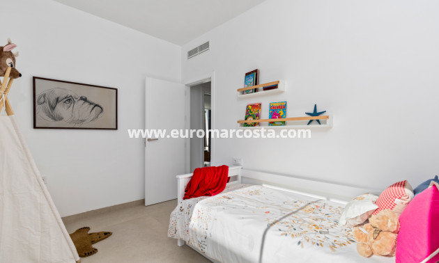 New Build - detached - Islas Menores