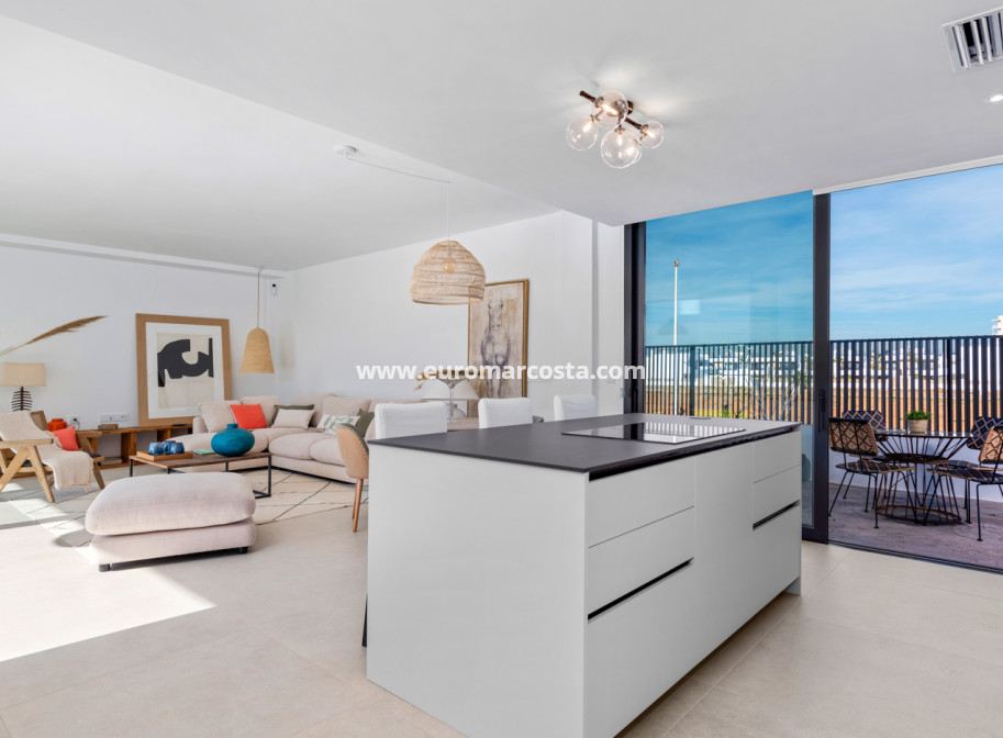 New Build - detached - Islas Menores