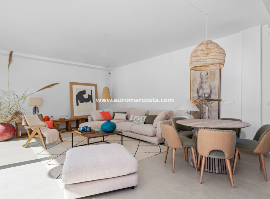 New Build - detached - Islas Menores