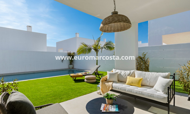 New Build - detached - Islas Menores