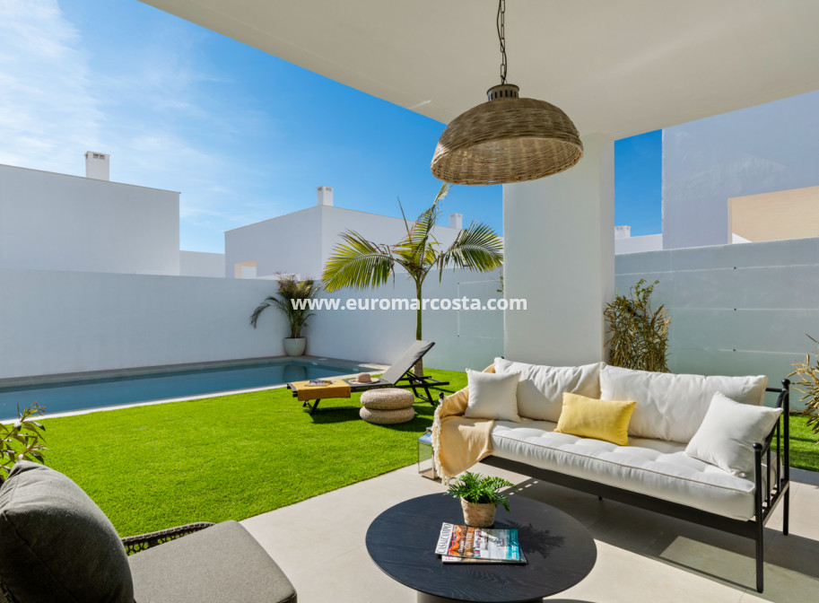New Build - detached - Islas Menores