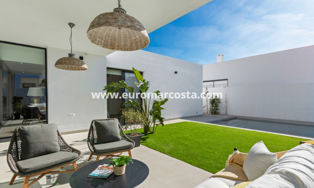 New Build - detached - Islas Menores