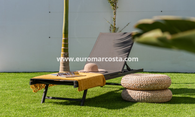 New Build - detached - Islas Menores