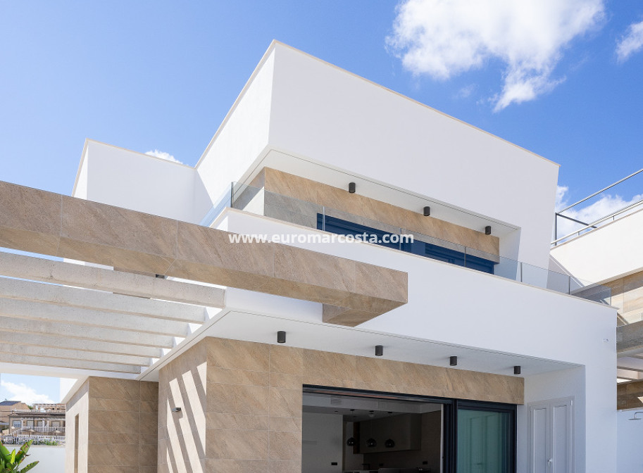 Nueva construcción  - detached - San Miguel de Salinas