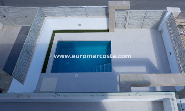 Nueva construcción  - detached - San Miguel de Salinas
