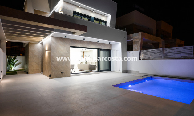 Nueva construcción  - detached - San Miguel de Salinas