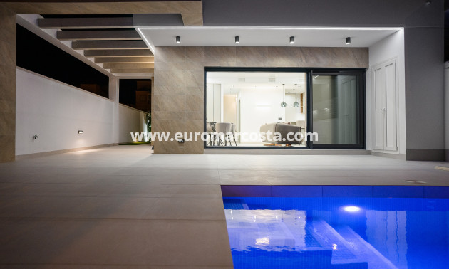 Nueva construcción  - detached - San Miguel de Salinas