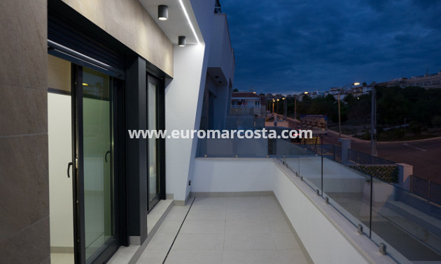 Nueva construcción  - detached - San Miguel de Salinas