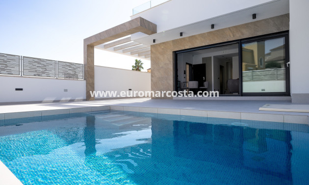 Nueva construcción  - detached - San Miguel de Salinas