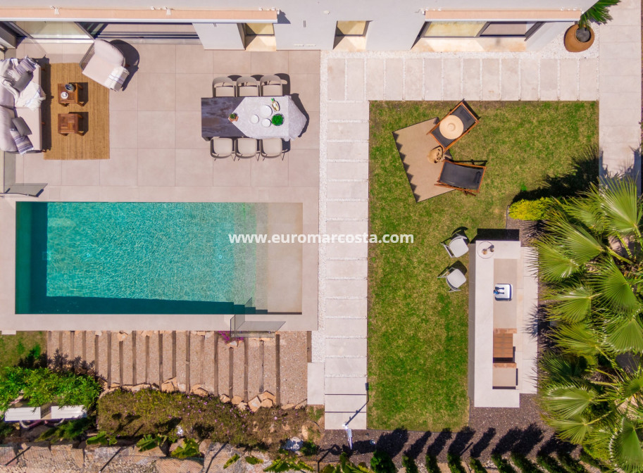 Nueva construcción  - Villa - Dehesa de Campoamor