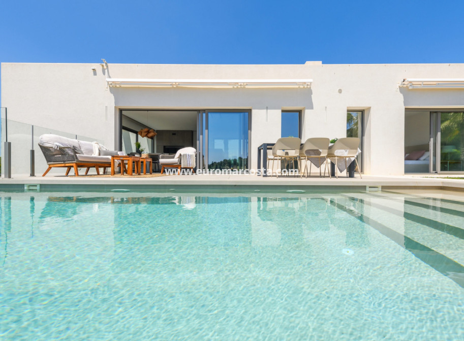 Nueva construcción  - Villa - Dehesa de Campoamor