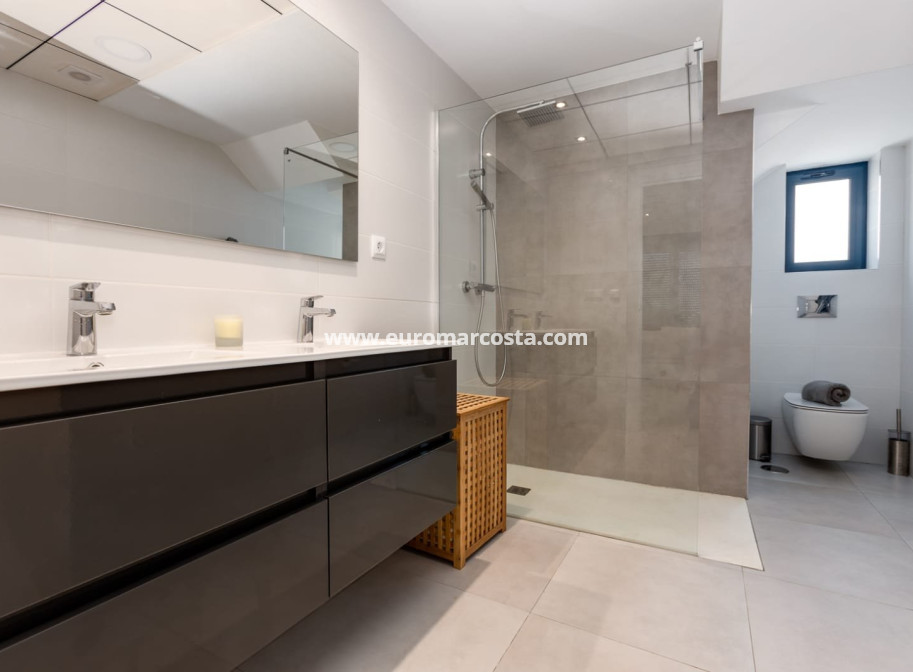 New Build - detached - Pilar de la Horadada