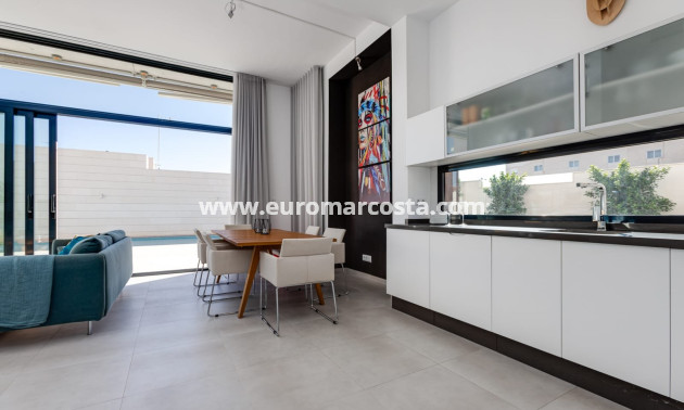 New Build - detached - Pilar de la Horadada