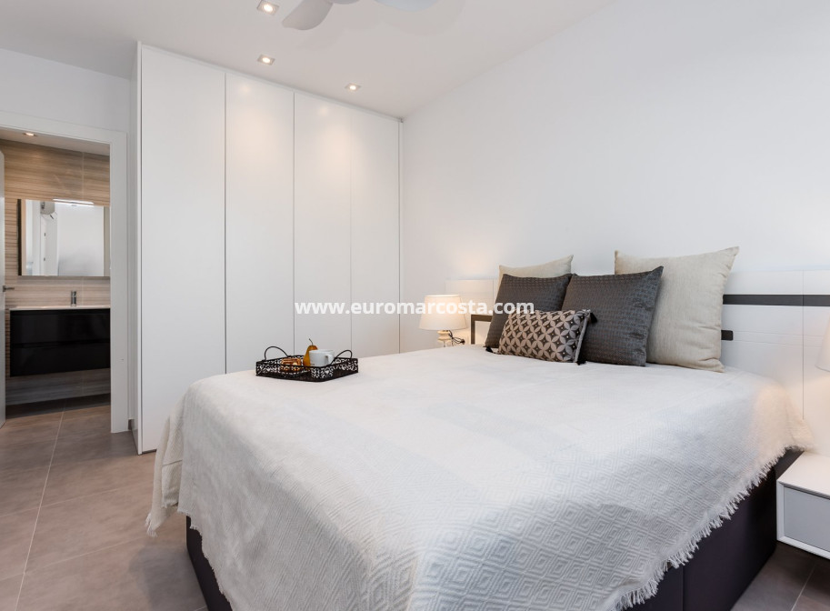 New Build - detached - Pilar de la Horadada