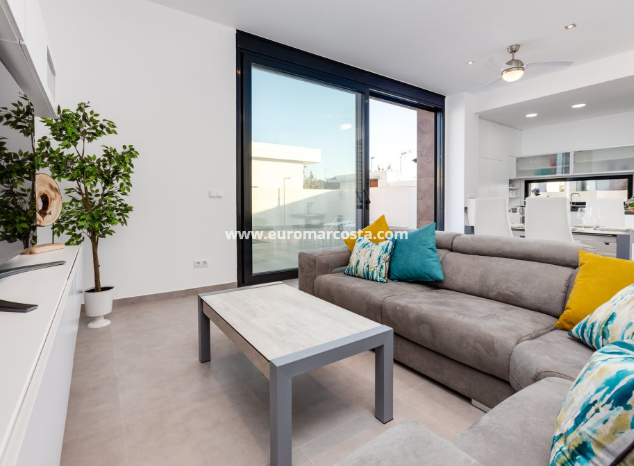New Build - detached - Pilar de la Horadada