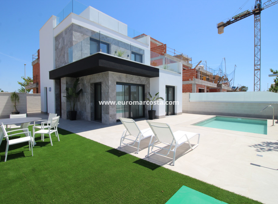 Nueva construcción  - detached - Pilar de la Horadada