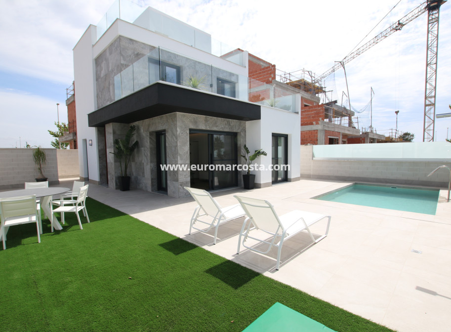 Nueva construcción  - detached - Pilar de la Horadada