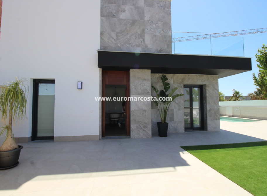 Nueva construcción  - detached - Pilar de la Horadada
