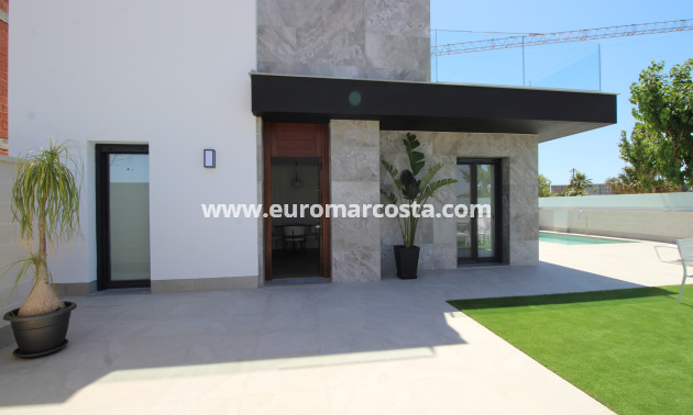 Nueva construcción  - detached - Pilar de la Horadada