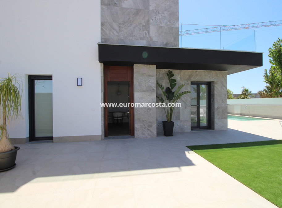Nueva construcción  - detached - Pilar de la Horadada