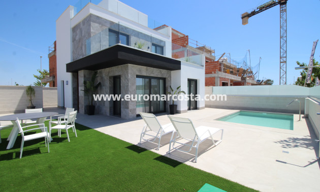 Nueva construcción  - detached - Pilar de la Horadada