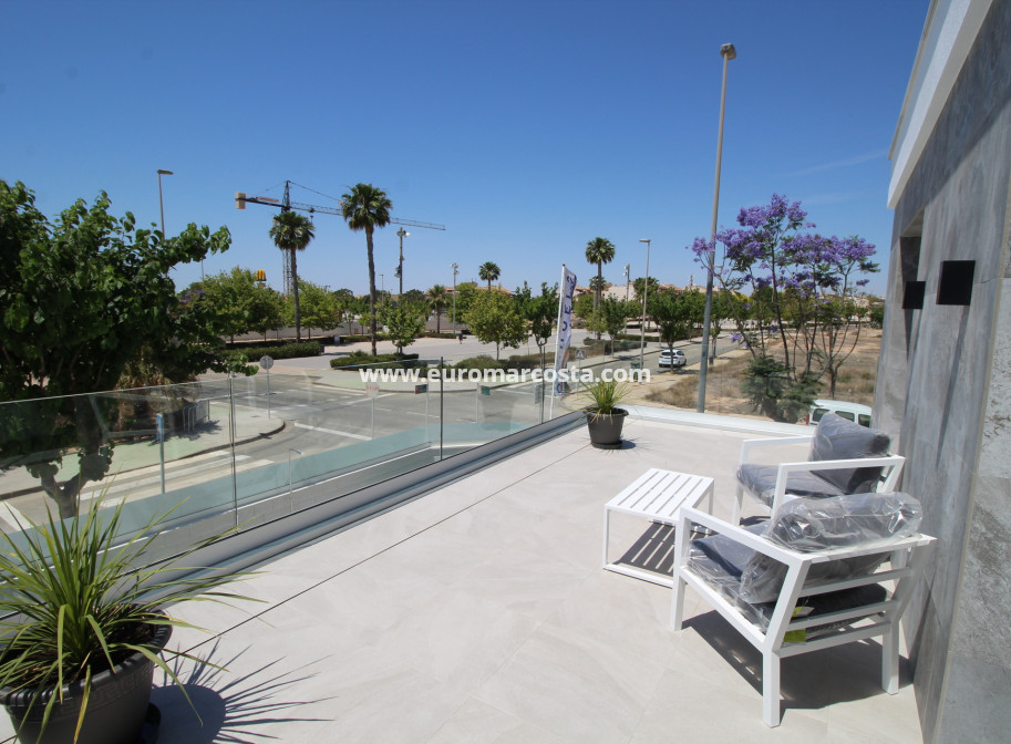 Nueva construcción  - detached - Pilar de la Horadada