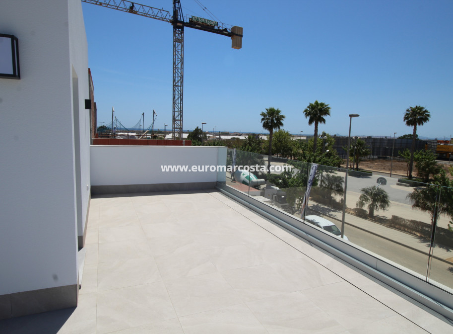 Nueva construcción  - detached - Pilar de la Horadada