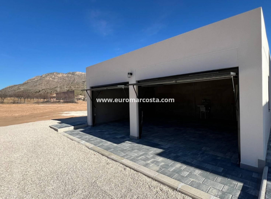 Nueva construcción  - detached - La Canalosa - Alicante