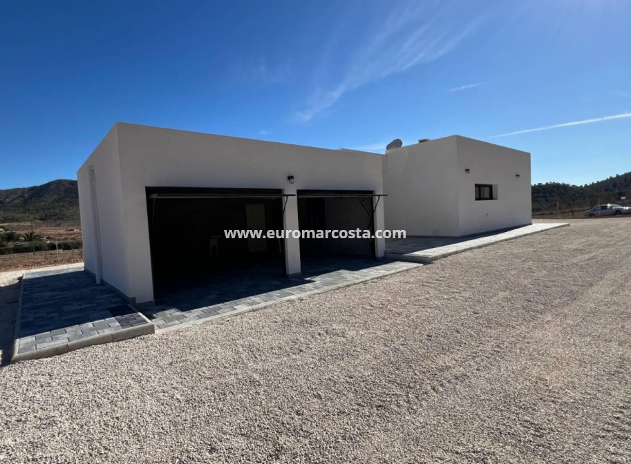 Nueva construcción  - detached - La Canalosa - Alicante