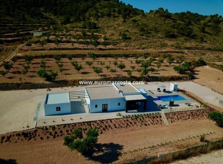 Nueva construcción  - detached - La Canalosa - Alicante