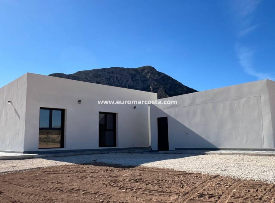 Nueva construcción  - detached - La Canalosa - Alicante