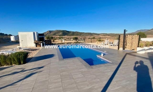 Nueva construcción  - detached - La Canalosa - Alicante