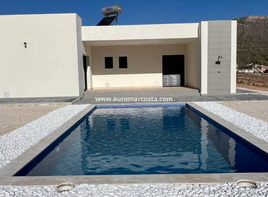 Nueva construcción  - detached - La Canalosa - Alicante