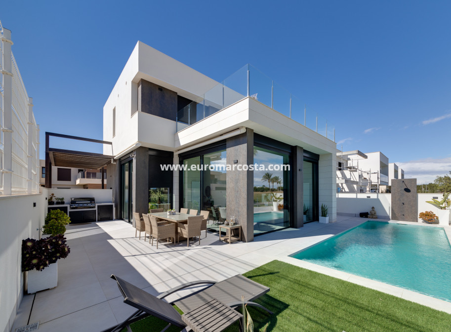 Nueva construcción  - detached - Pilar de la Horadada