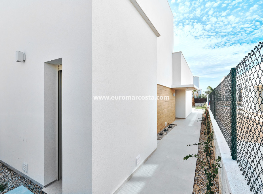 New Build - detached - Los Montesinos