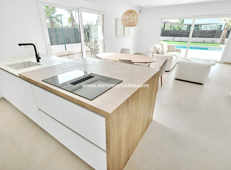 New Build - detached - Los Montesinos