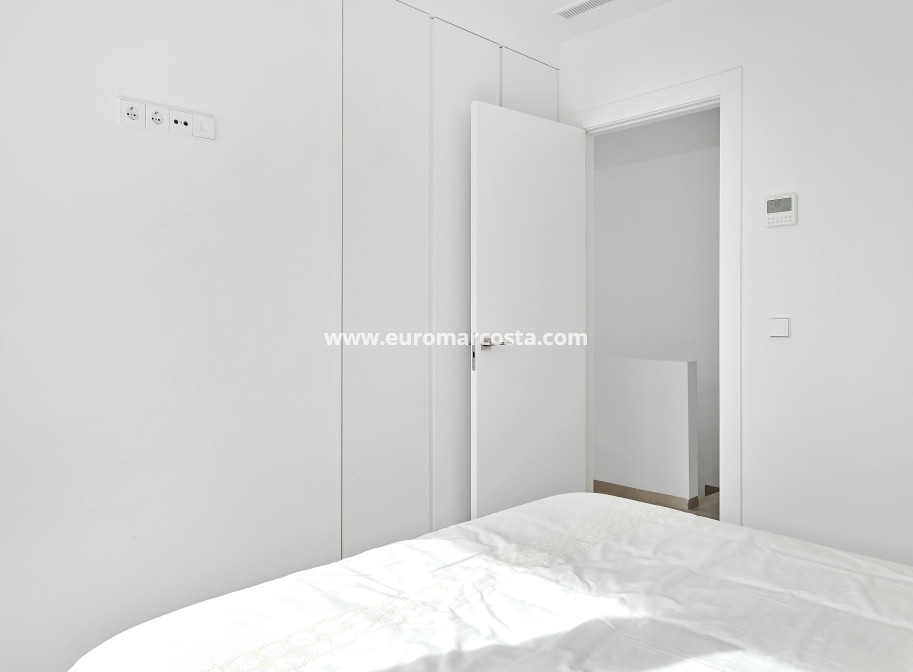 New Build - detached - Los Montesinos