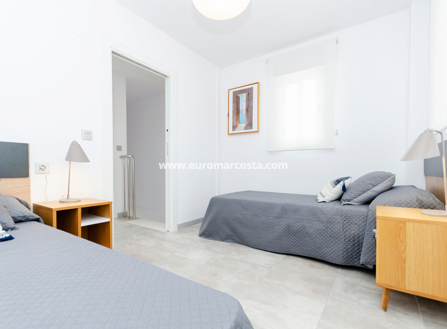 New Build - terraced - Torrevieja - TORREVIEJA