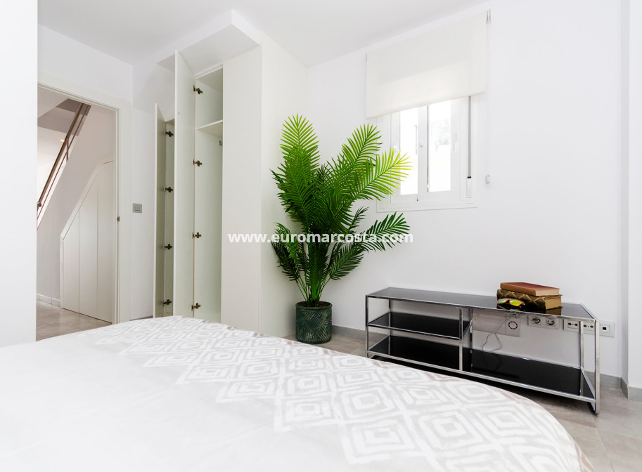 New Build - terraced - Torrevieja - TORREVIEJA