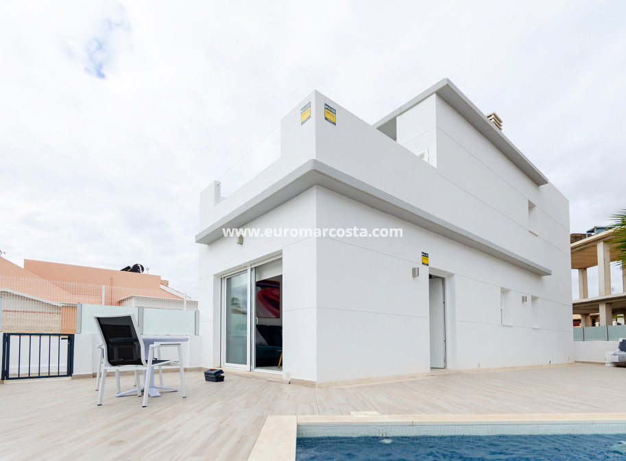 New Build - terraced - Torrevieja - TORREVIEJA