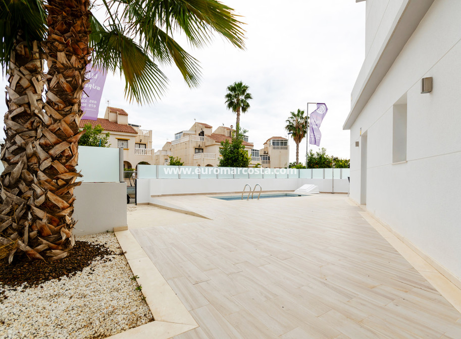 New Build - terraced - Torrevieja - TORREVIEJA